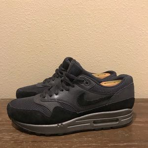 Nike Women’s Air Max 1 Premium